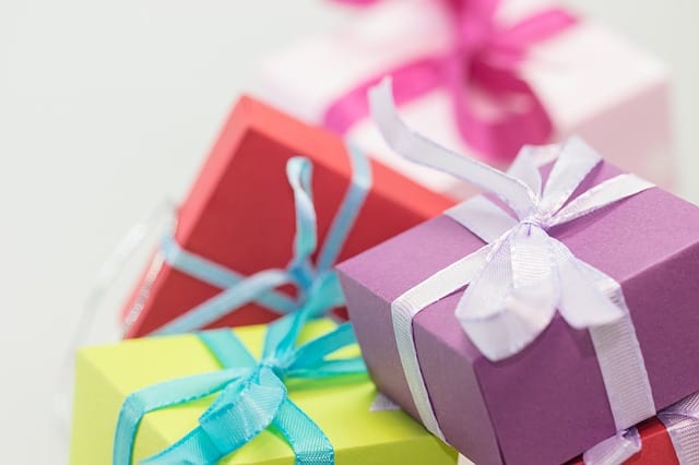 You are currently viewing Buying presents can oblige others even if they can’t afford it