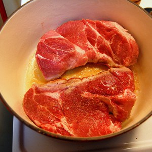 Read more about the article How should I defrost meat before cooking?